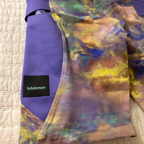 Lululemon Cargo Super-High-Rise Hiking Short 8" Size 4 - Picture 6 of 8